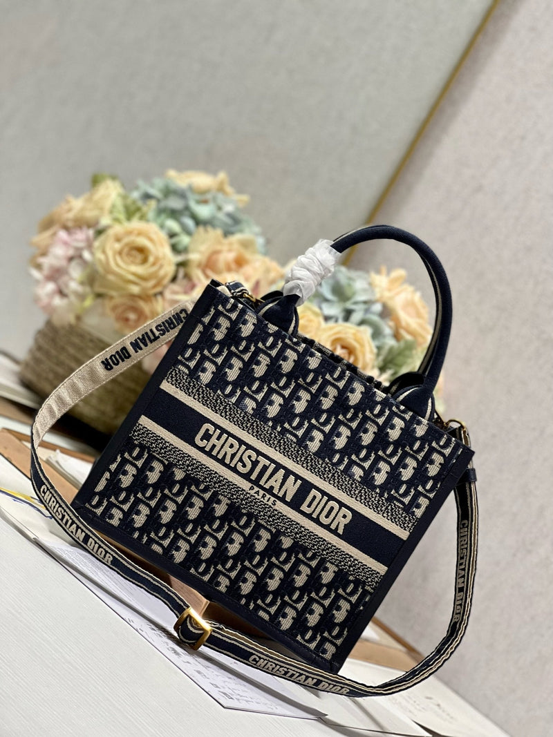 D-Book Tote