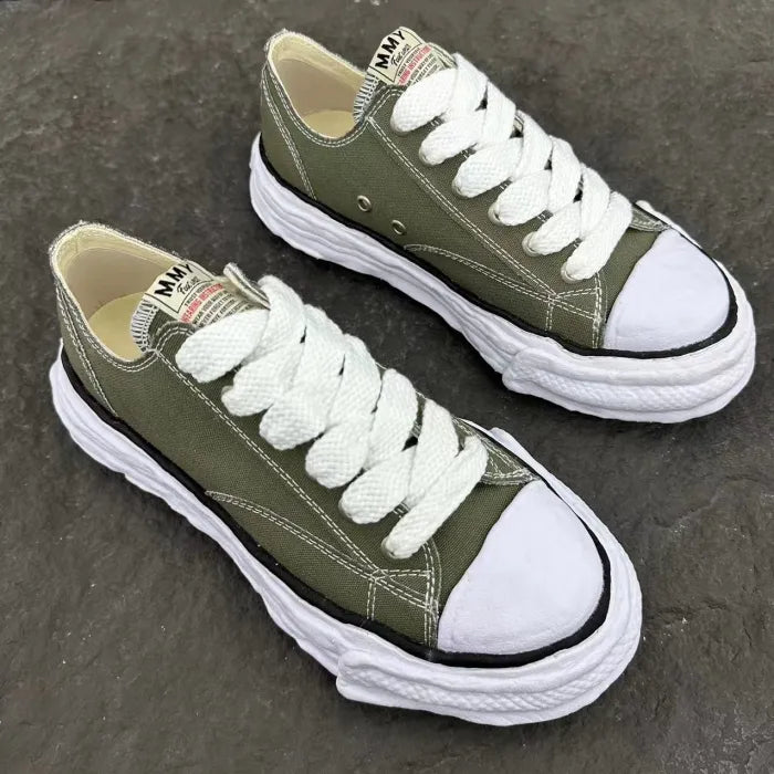 A - SNEAKERS