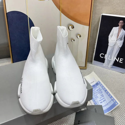 B - SNEAKERS