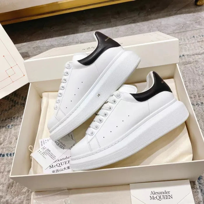 A - SNEAKERS