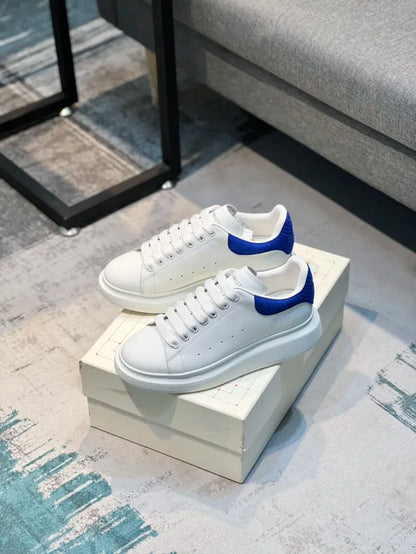 A - SNEAKERS