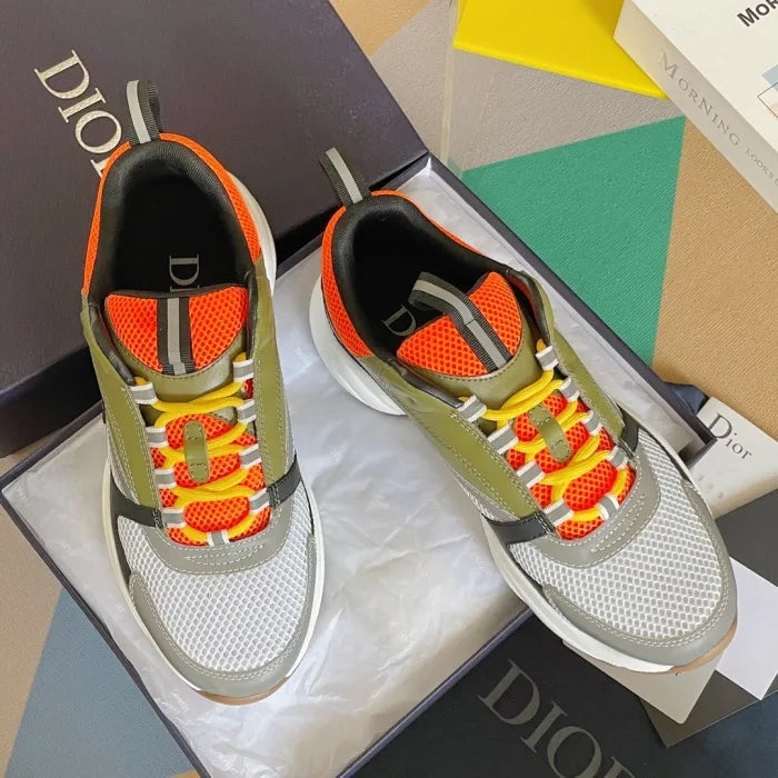 D - SNEAKERS