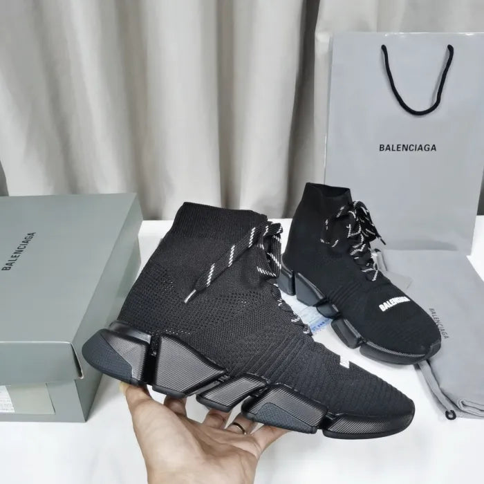 B - SNEAKERS