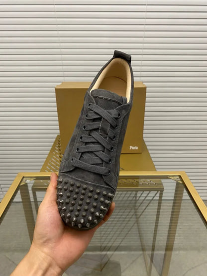 C - SNEAKERS