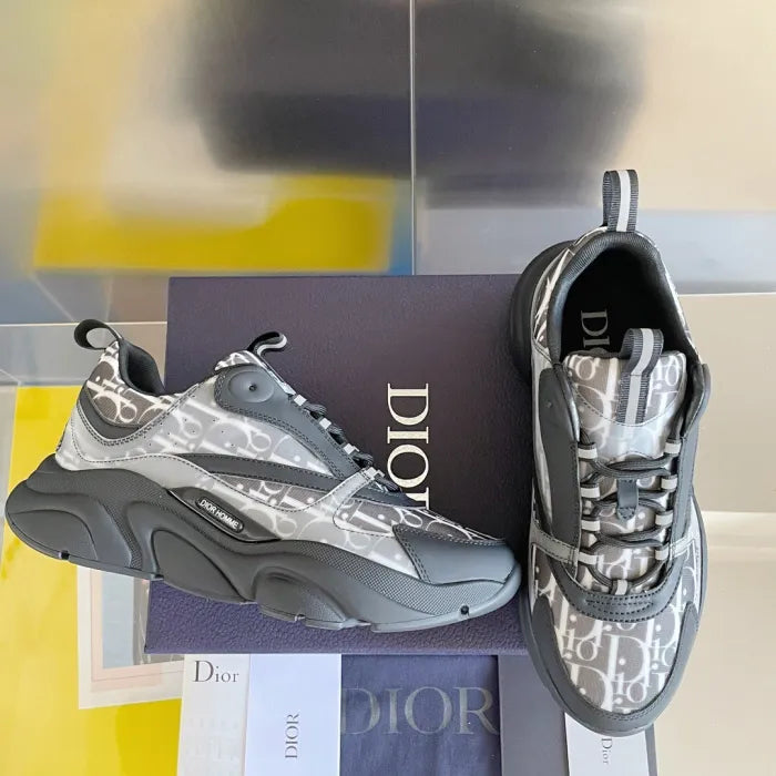 D - SNEAKERS