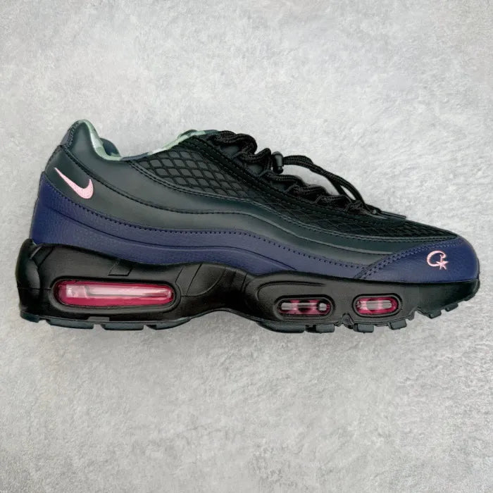 C - SNEAKERS