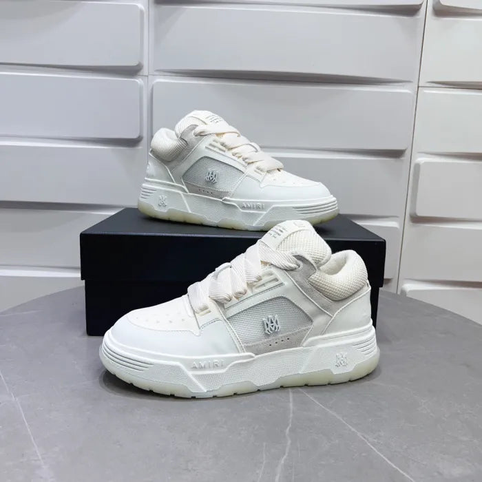 A - SNEAKERS