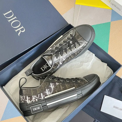 D - SNEAKERS