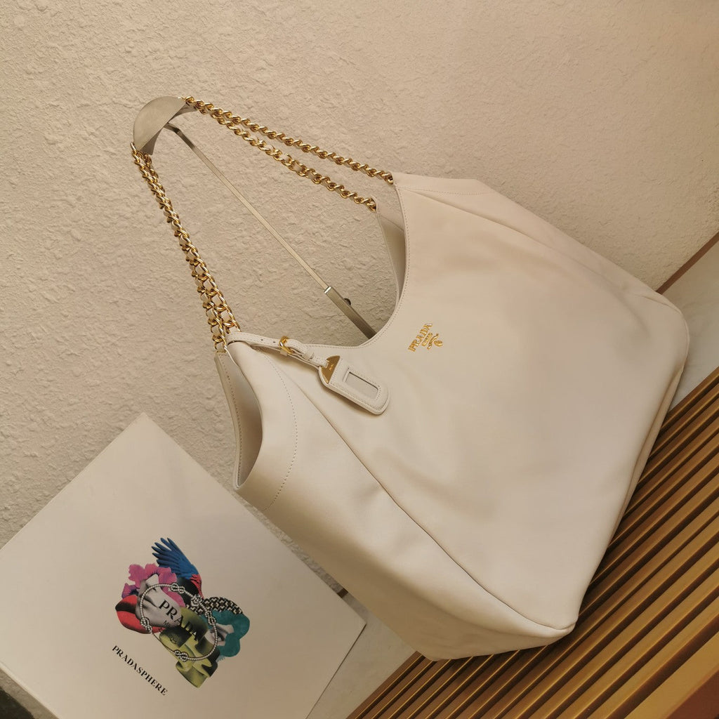 P-Shoulder Bag