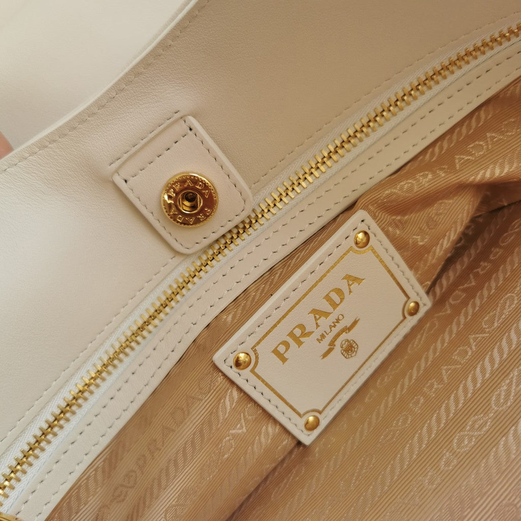 P-Shoulder Bag