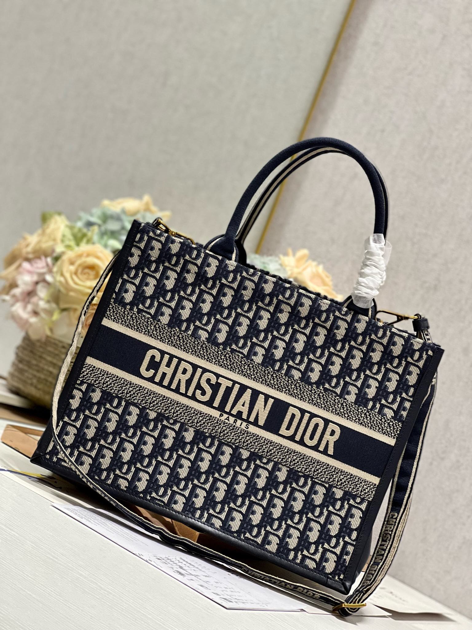 D-Book Tote