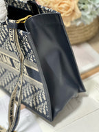 D-Book Tote