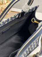 D-Book Tote
