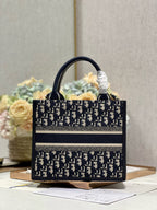 D-Book Tote