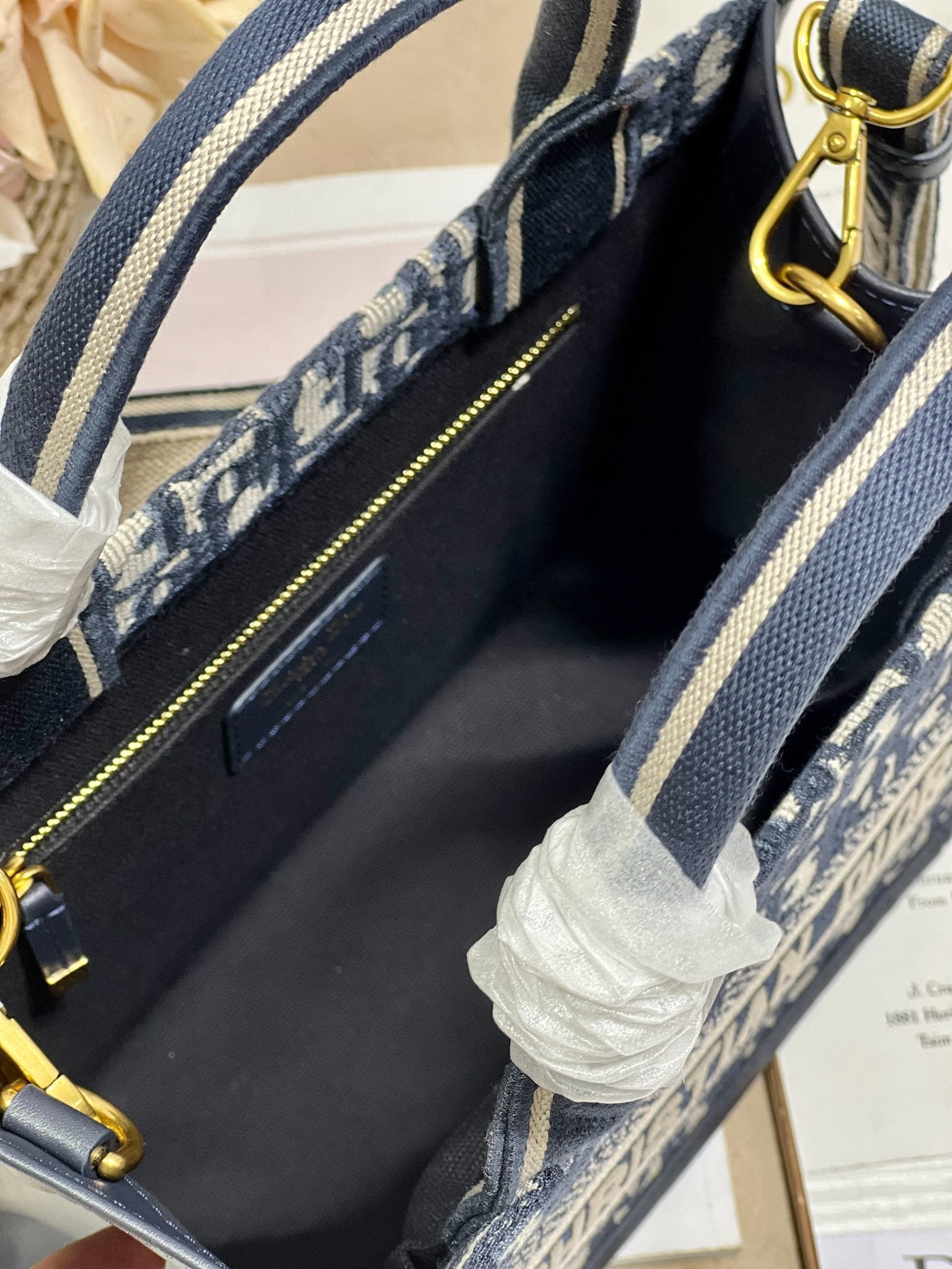 D-Book Tote