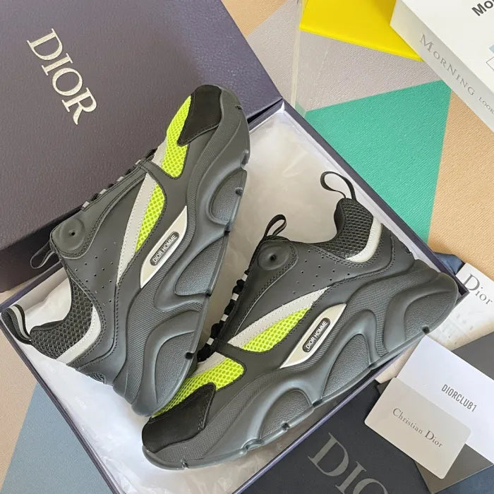 D - SNEAKERS