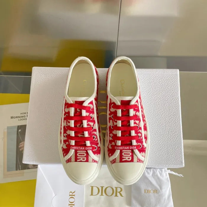 D - SNEAKERS