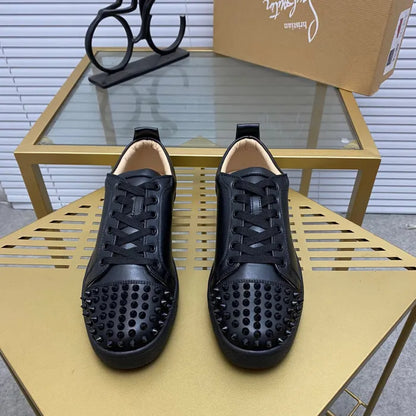 C - SNEAKERS