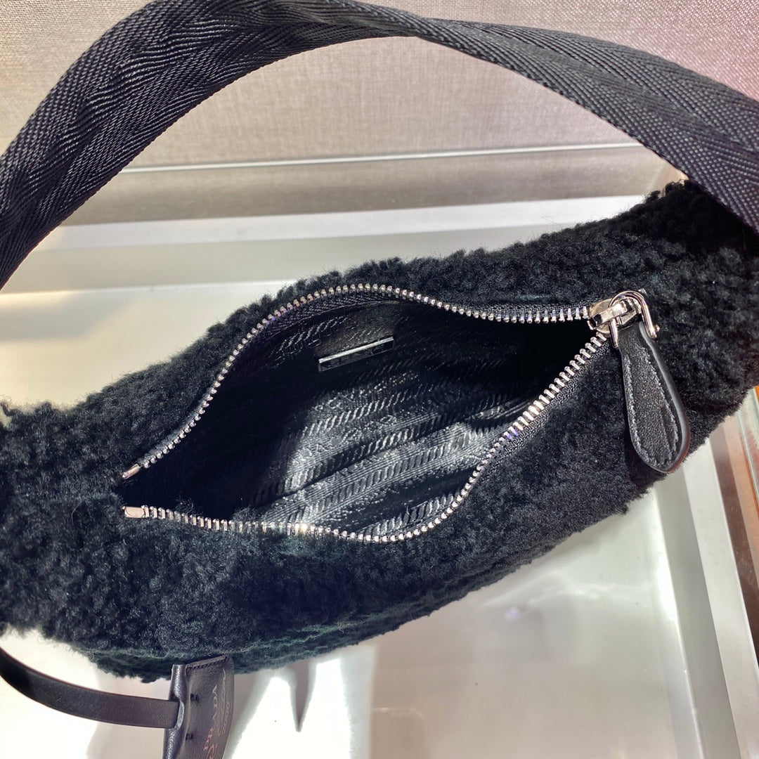 P-Shoulder Bag