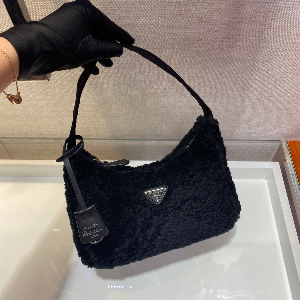 P-Shoulder Bag