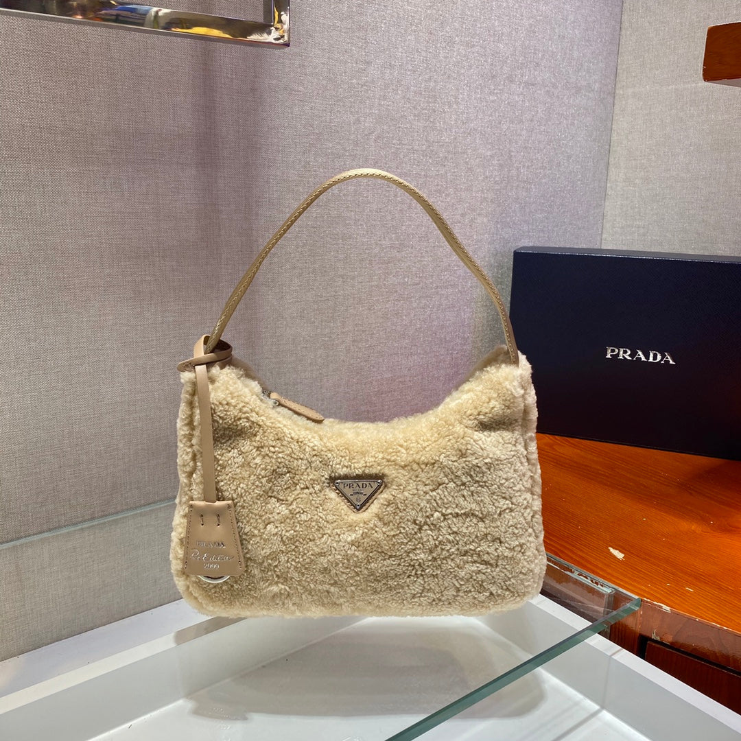 P-Shoulder Bag