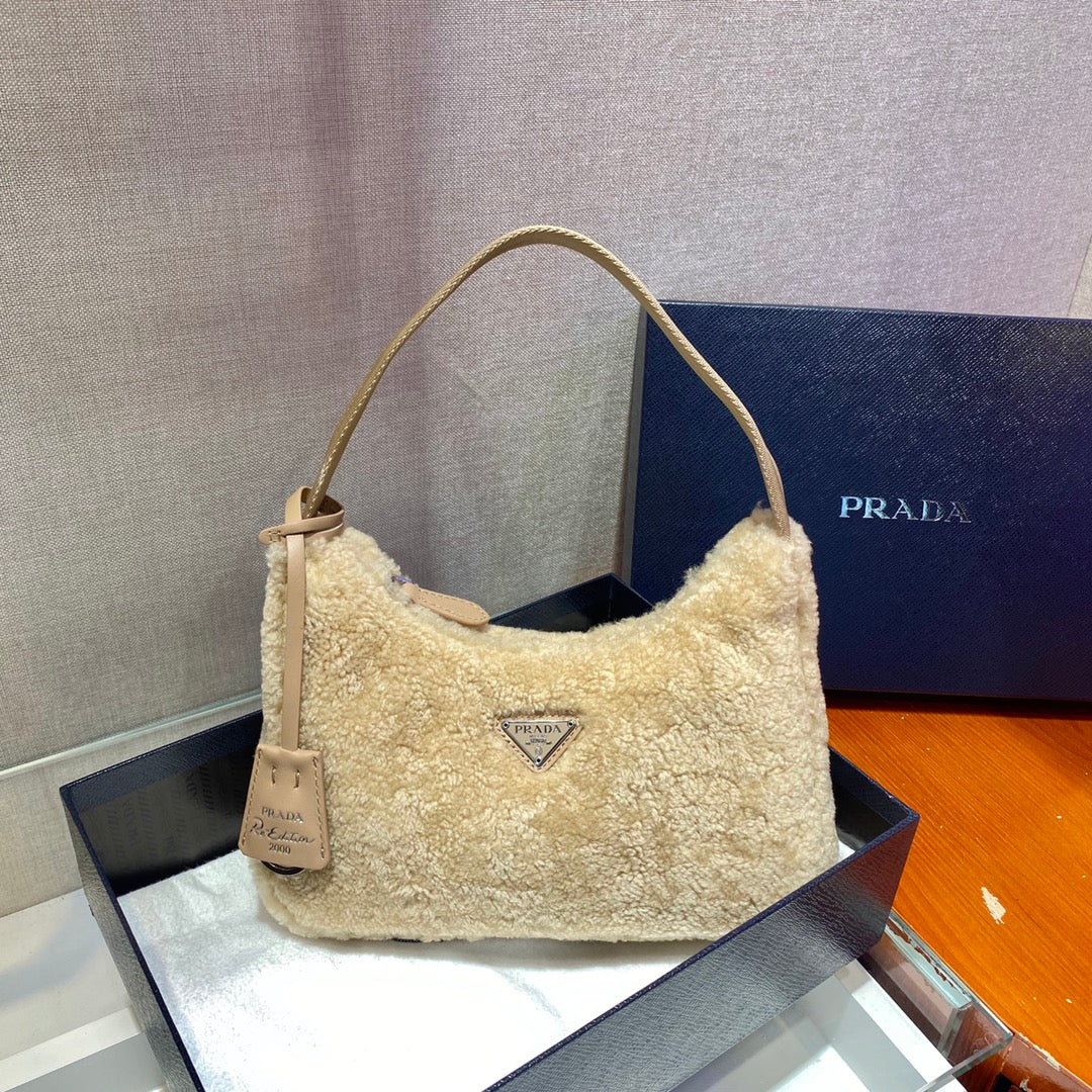 P-Shoulder Bag