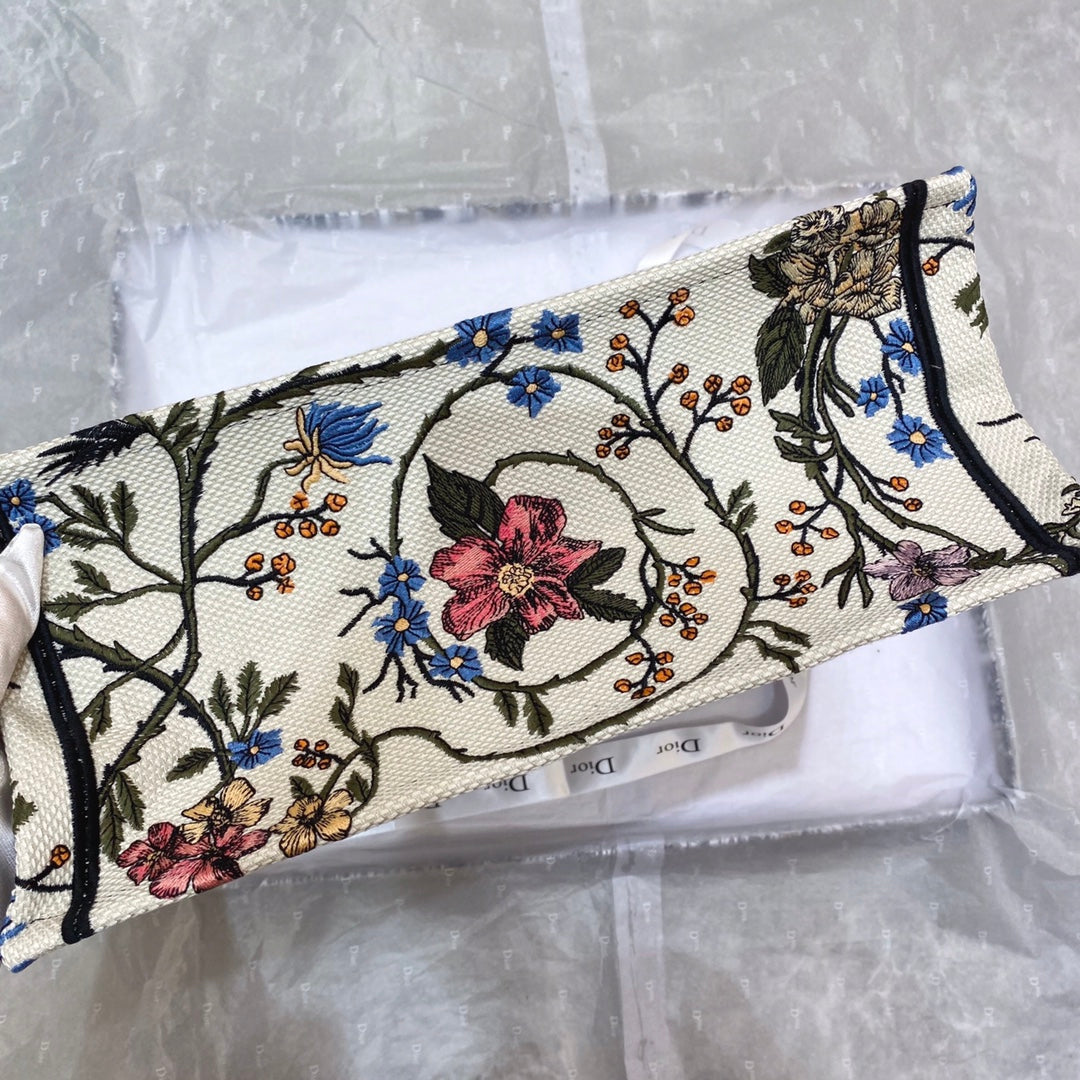 D-Book Tote