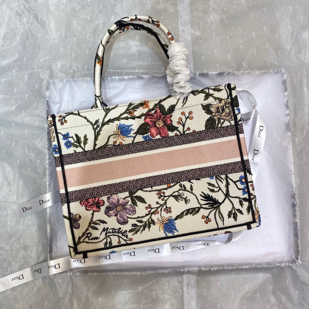 D-Book Tote