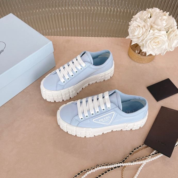 P-Sneakers