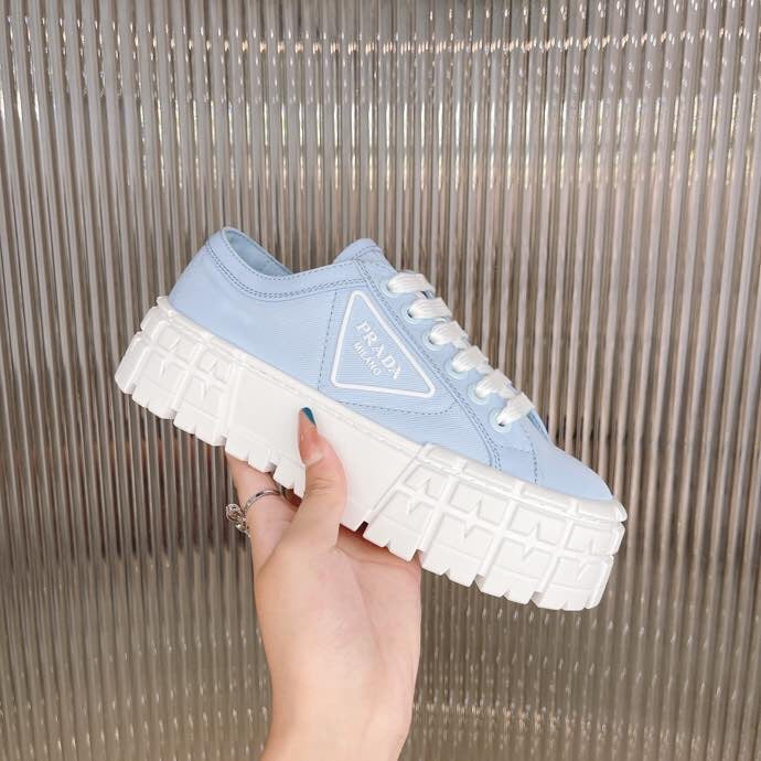 P-Sneakers