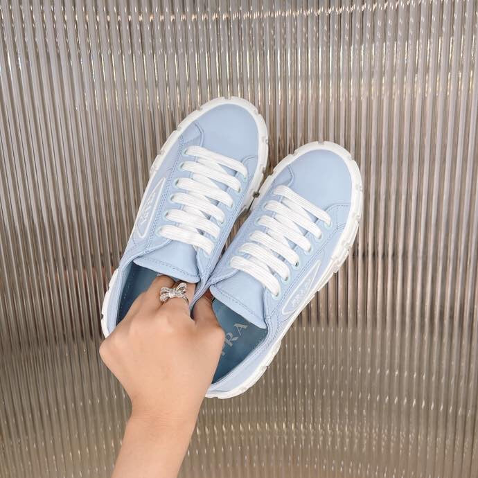 P-Sneakers