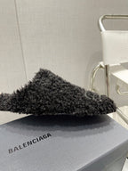 B-Sneakers