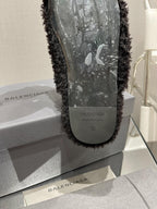 B-Sneakers