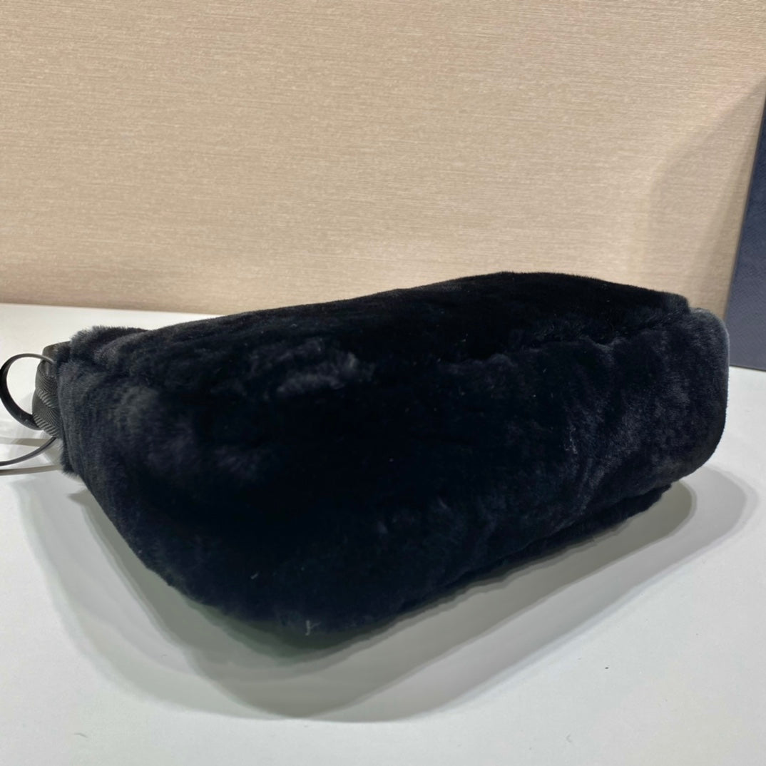 P-Shoulder Bag