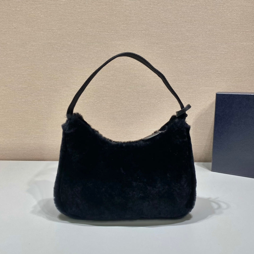 P-Shoulder Bag