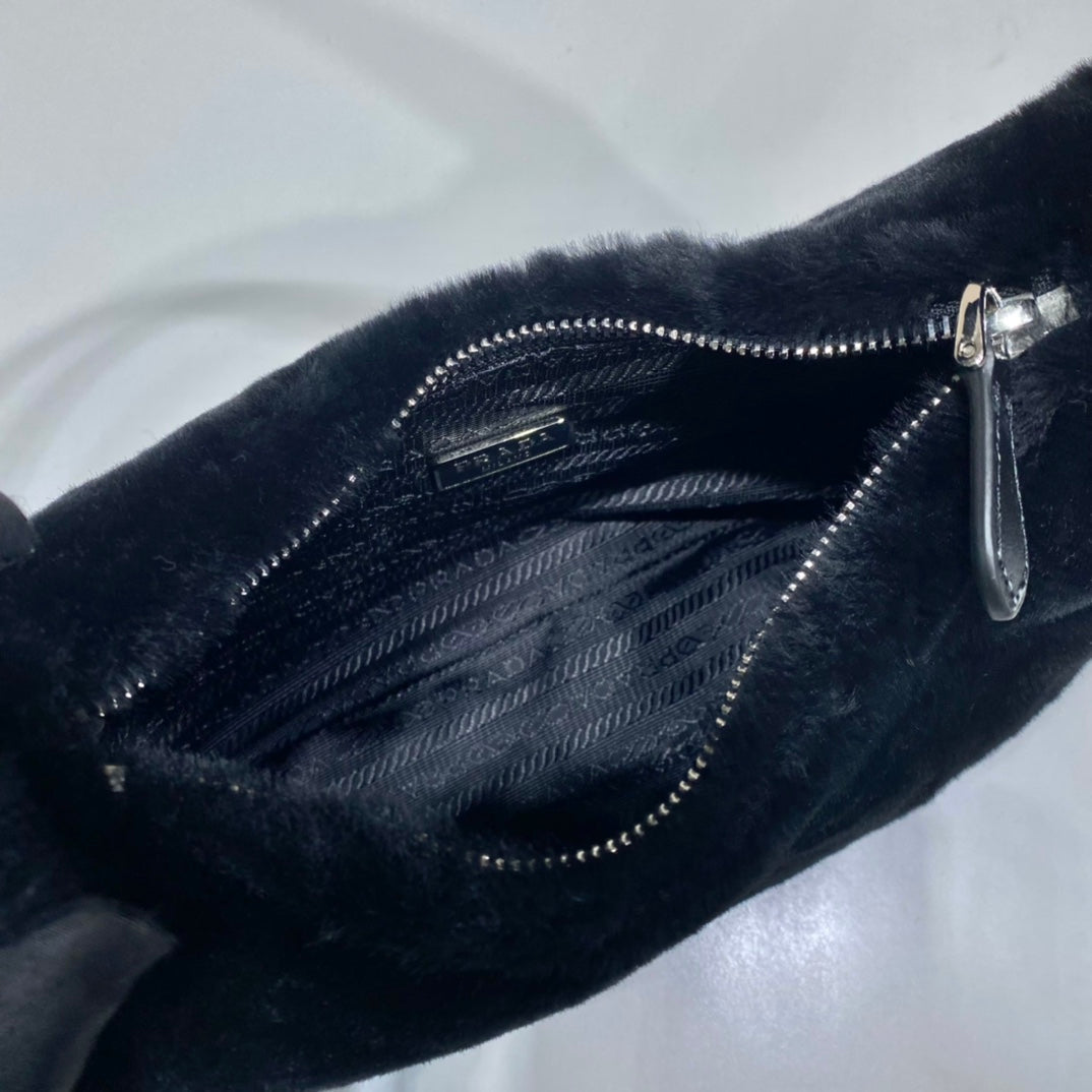 P-Shoulder Bag