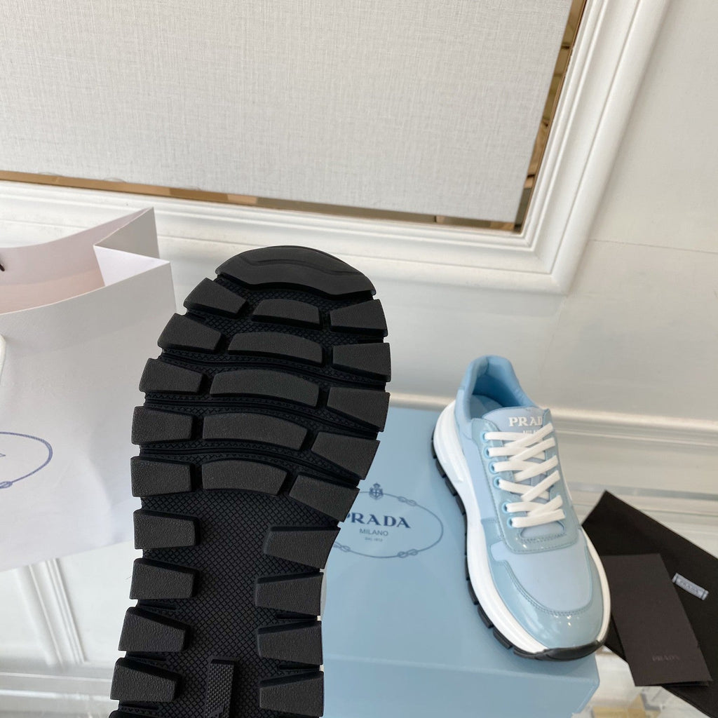 P-Sneakers