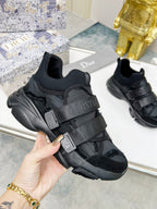 D-Sneakers