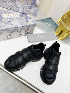 D-Sneakers