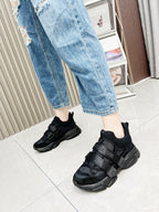 D-Sneakers