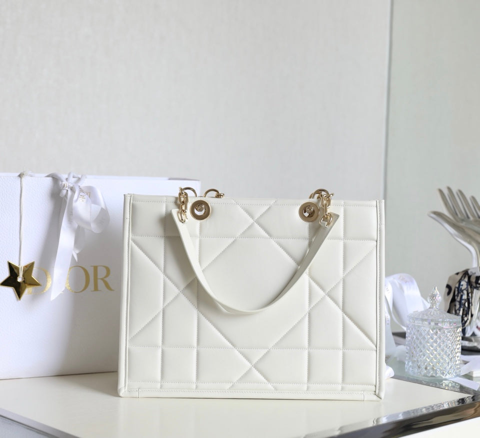 D-Book Tote