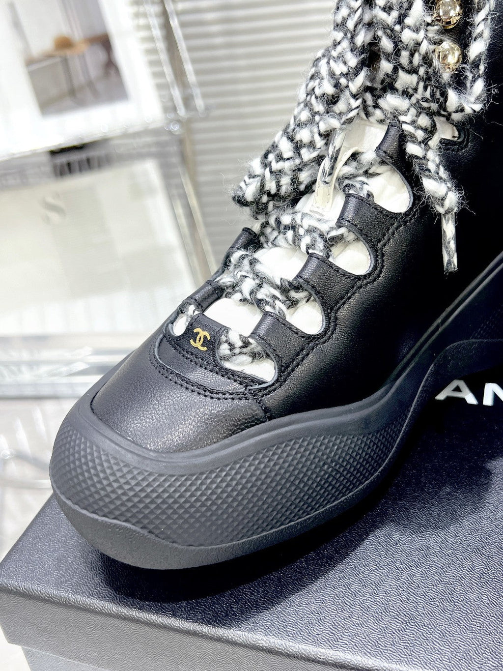 C-Sneakers