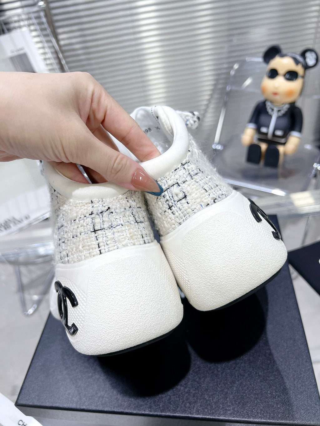 C-Sneakers