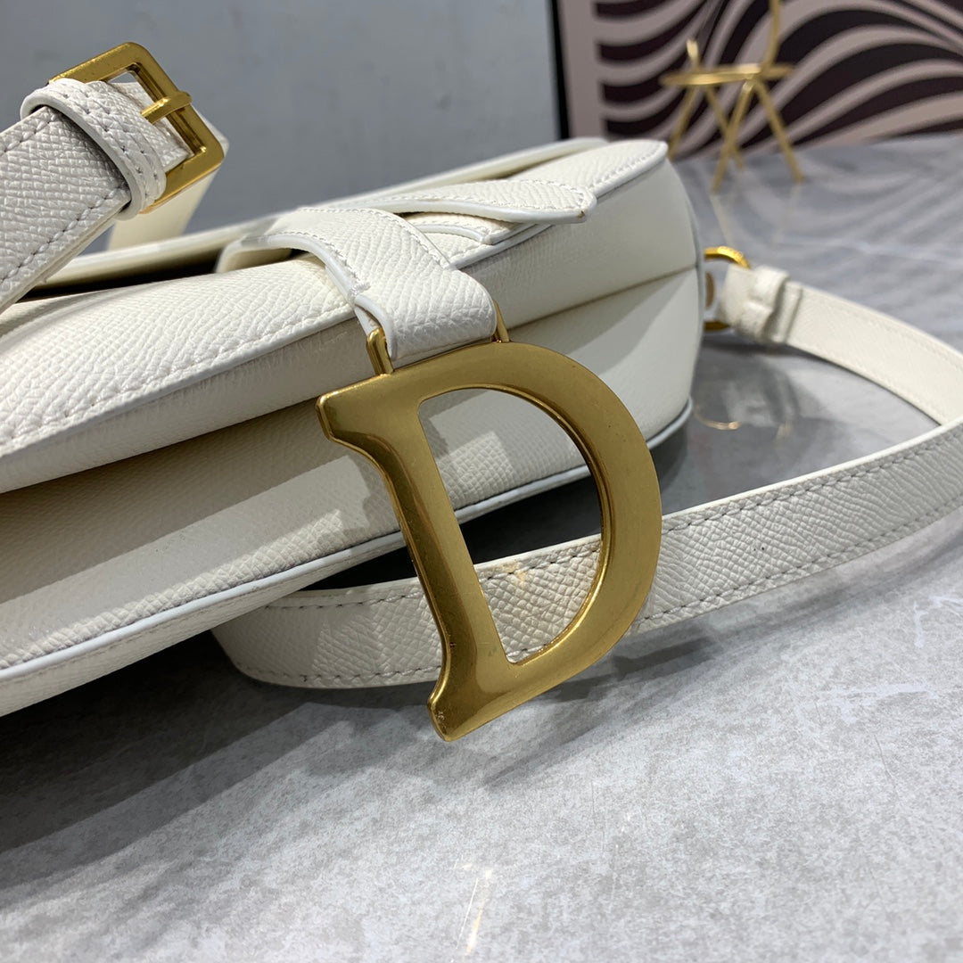 D-Saddle