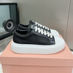 M-Sneakers