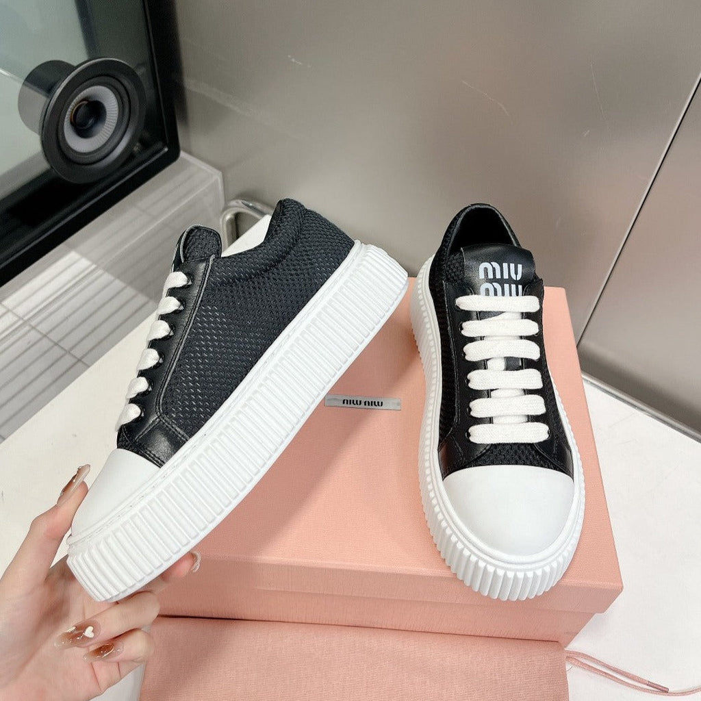 M-Sneakers