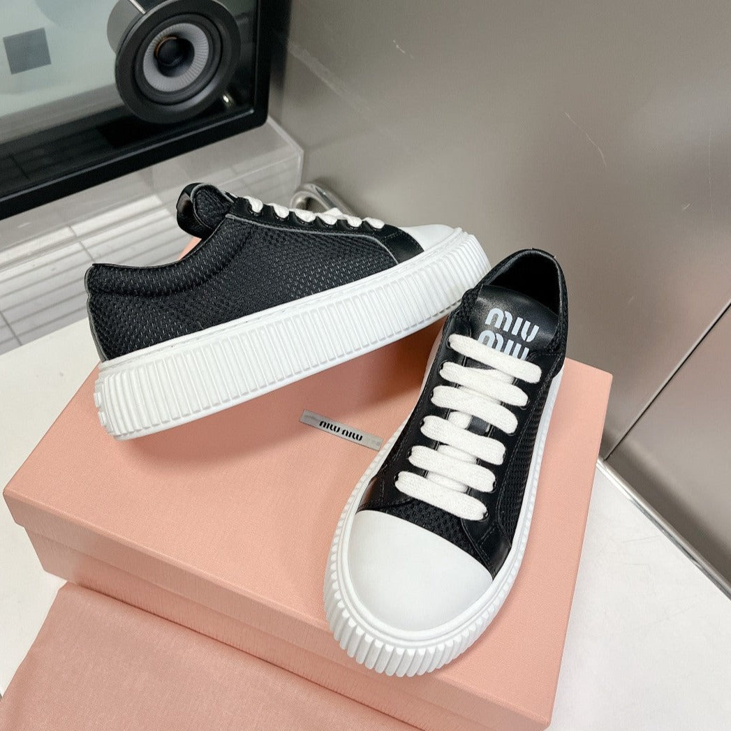 M-Sneakers