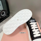 M-Sneakers