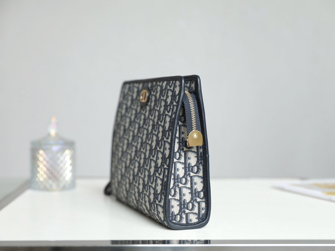 D-Book Tote
