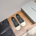 B-Sneakers